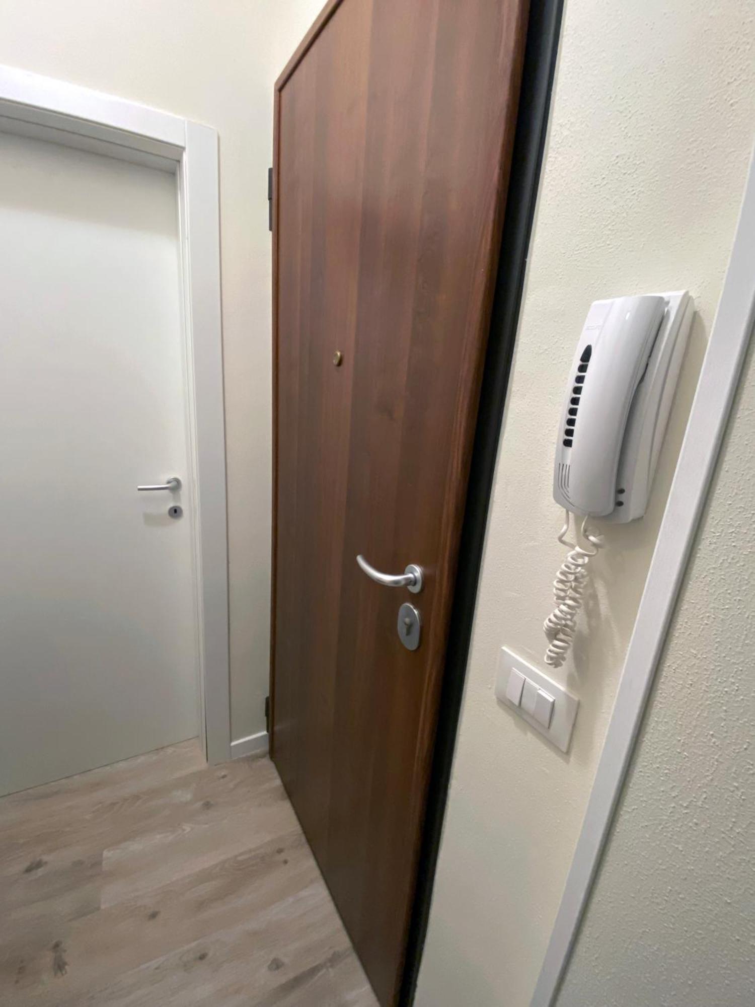Appartamento Anna - Comfort E Stile In Centro Storico Imola Bagian luar foto